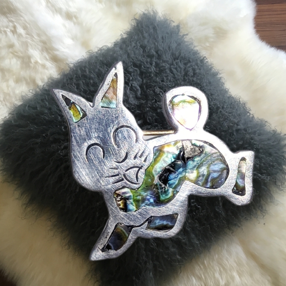 Rabbit Sterling Silver Brooch with Abalon Accents